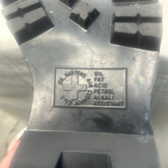 2976 Platform Chelsea Boot from Dr.Martens - Picture 6 of 11